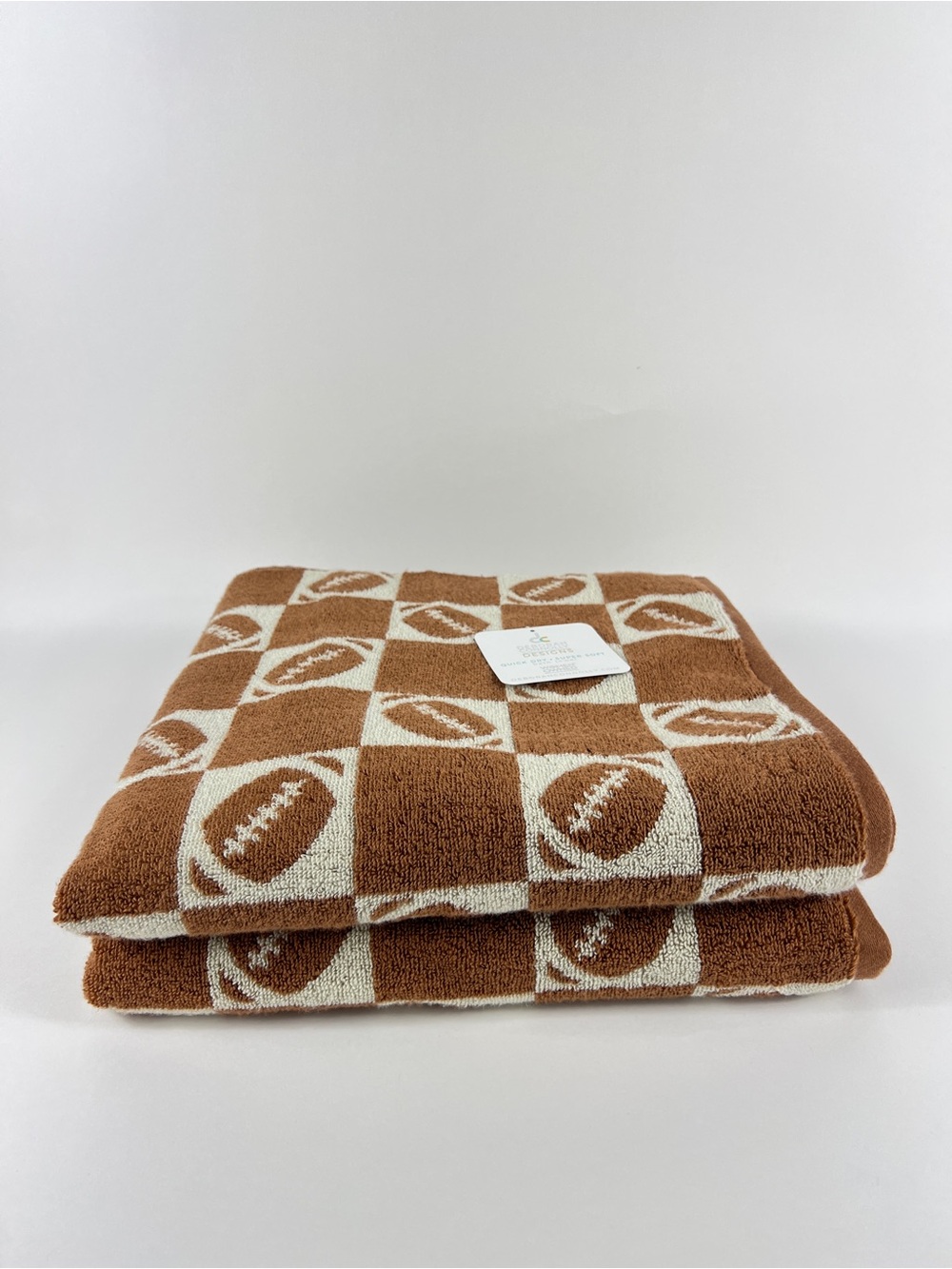 Deborah Connolly Bath Towels Football Checkered Brown Cream Soft Cotton 2 Pc NEW
